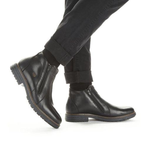 Men&#39;s 33160 double zip black leather ankle boots with durable rubber outsole and wool lining.