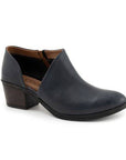 Caitlyn heeled shoe in navy. Dark blue leather upper with block heel and side cutout. 