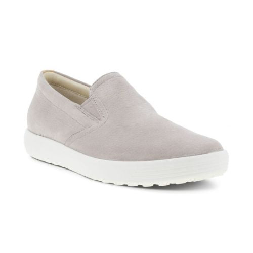 An Ecco Slip-On Sneaker in Powder Grey Rose with a white midsole. 