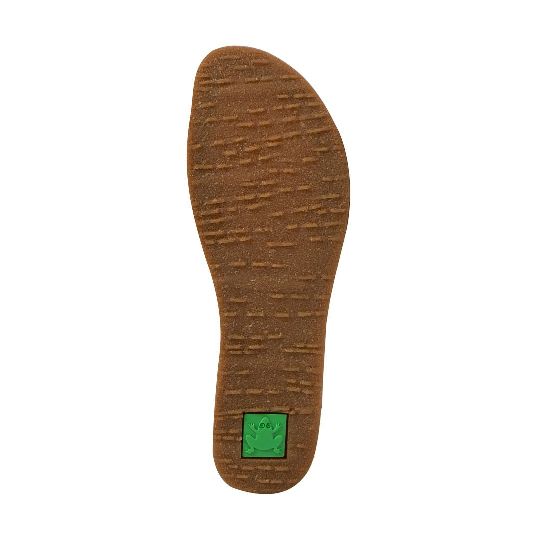 Textured rubber outsole with green El Naturalista logo at the heel. 