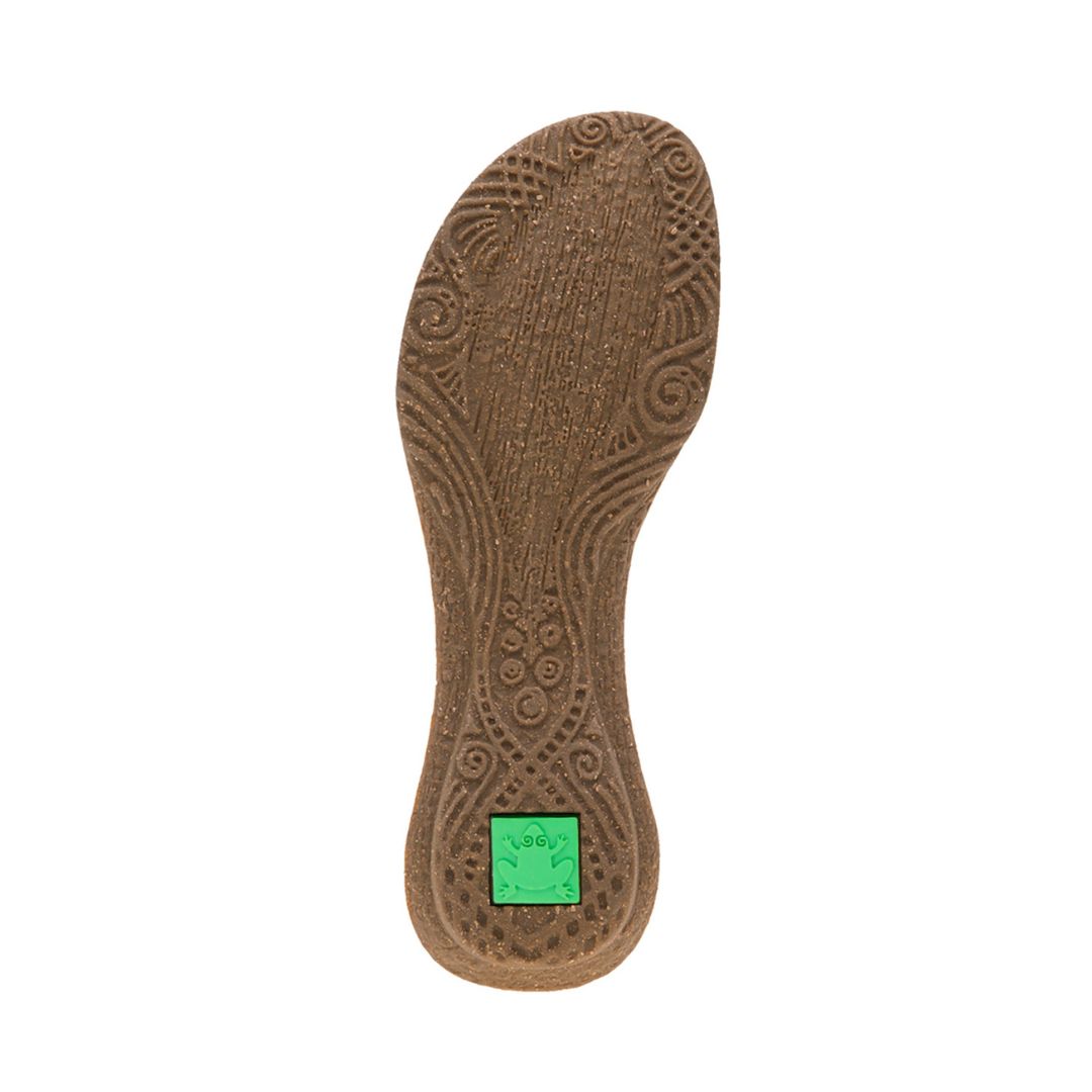 Brown rubber outsole with decorative tribal-inspired carving. Green El Naturalista logo at the heel. 