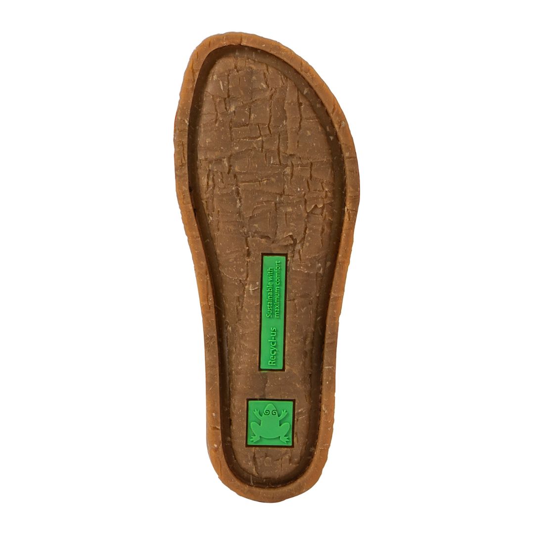 Textured brown rubber outsole with green El Naturalista branding. 