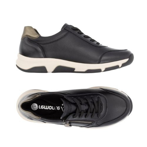 D1S01 Lace-Up Sneaker