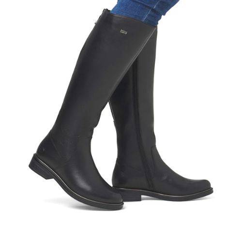 Women wearing black D8391 tall leather boots with side zipper.