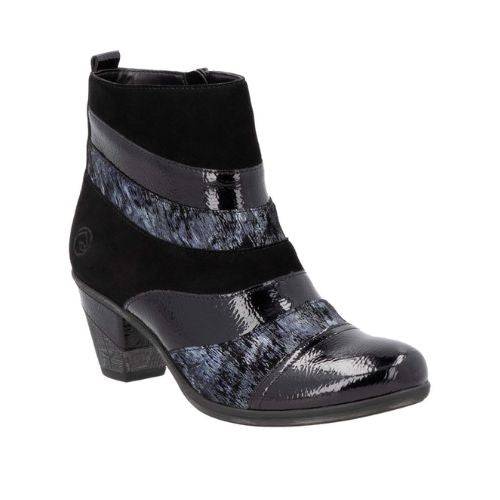 D8798 Heeled Ankle Boot