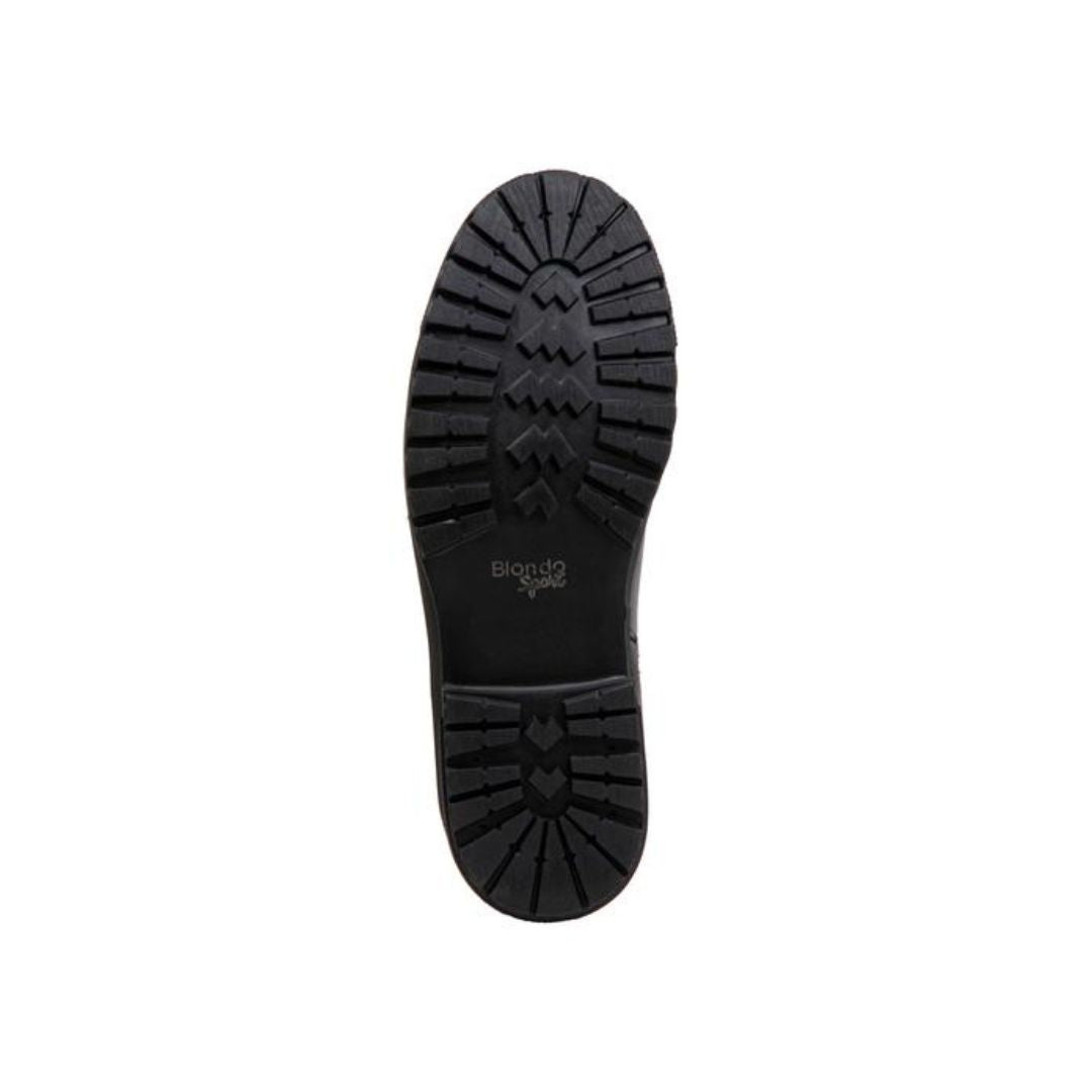 Outsole of Davin boot showing tread and Blondo branding. 