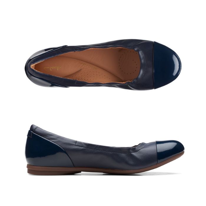 Clarks ladies navy flat on sale shoes